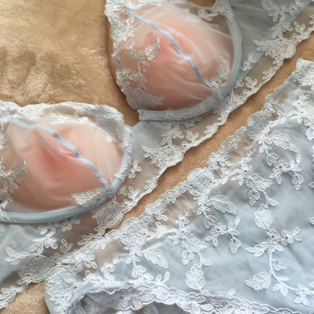 LA PERLA.  Lace bra  36 &  panties M/L